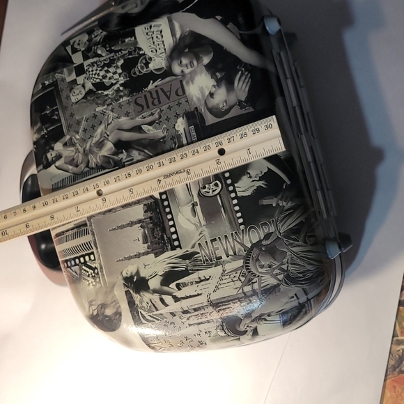 Women's Vintage Makeup Case - Picture 11 of 12